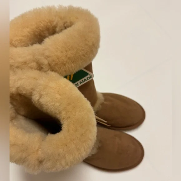 UGG Sundance Boots - Picture 7 of 13